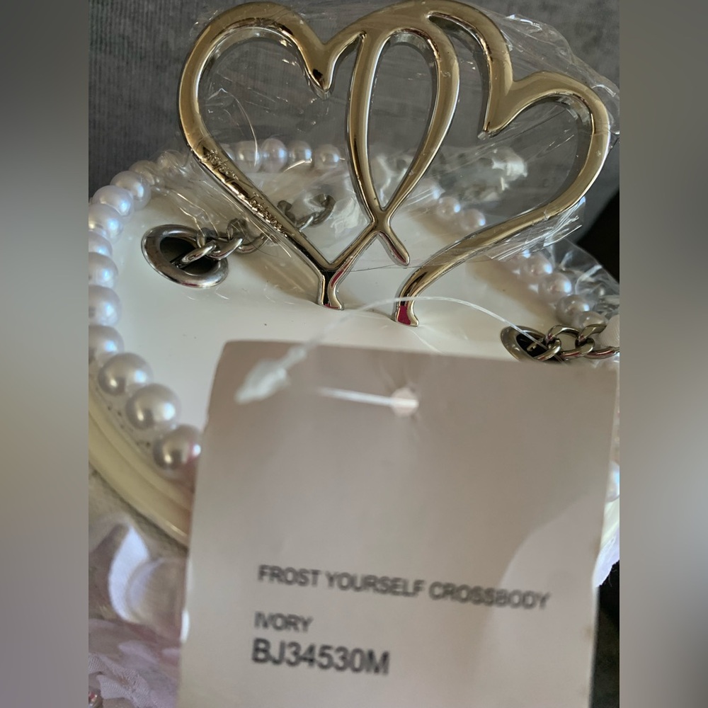 Betsey Johnson Kitsch FROST YOURSELF wedding cake Crossbody bag NWT - Picture 12 of 14